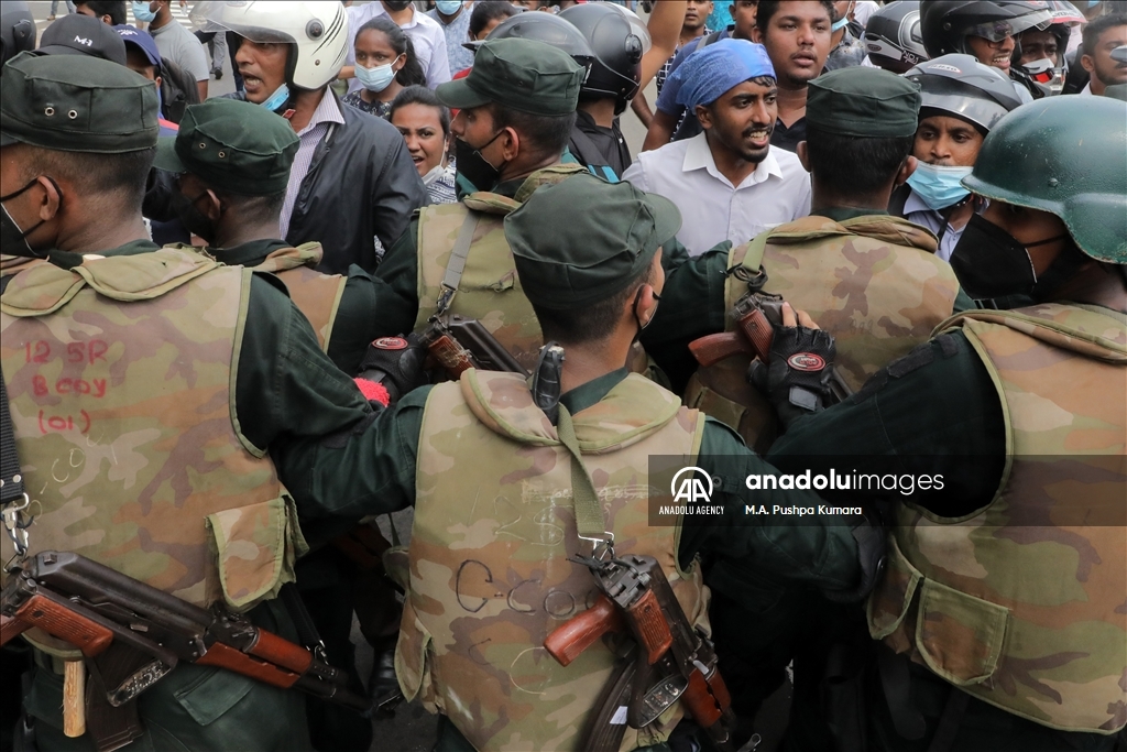 Sri Lanka’s Prime Minister, Mahinda Rajapaksa resigns