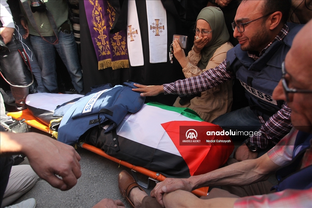 Funeral of Female Al-Jazeera reporter killed in gunfire by Israeli soldiers