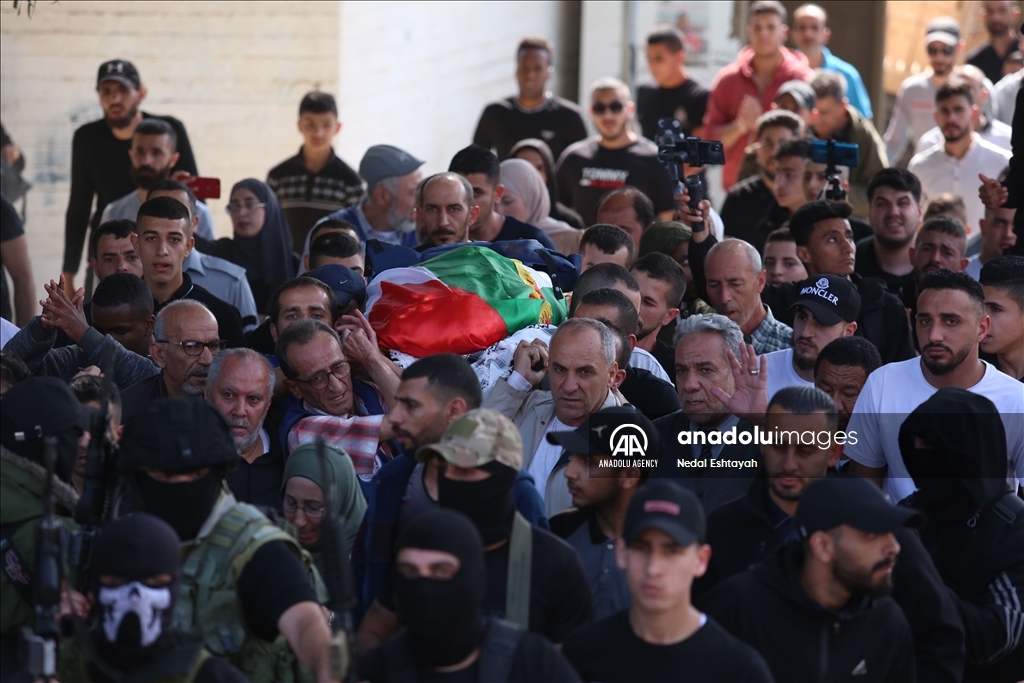 Funeral of Female Al-Jazeera reporter killed in gunfire by Israeli soldiers