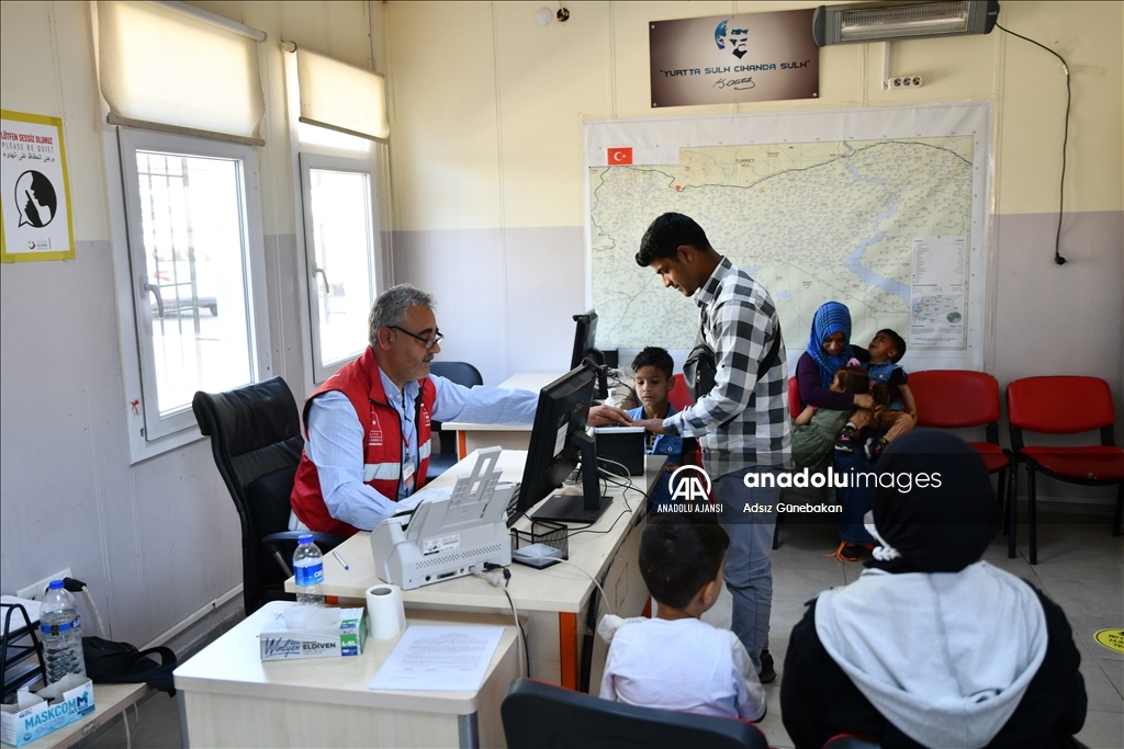 Suriyelilerin ülkelerine gönüllü geri dönüşleri sürüyor