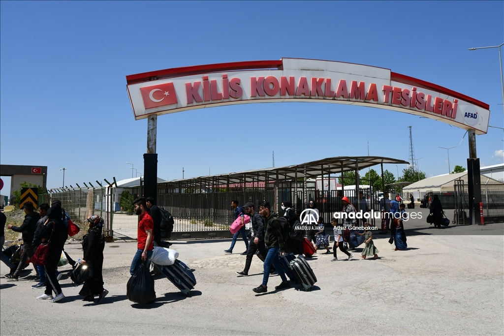 Suriyelilerin ülkelerine gönüllü geri dönüşleri sürüyor