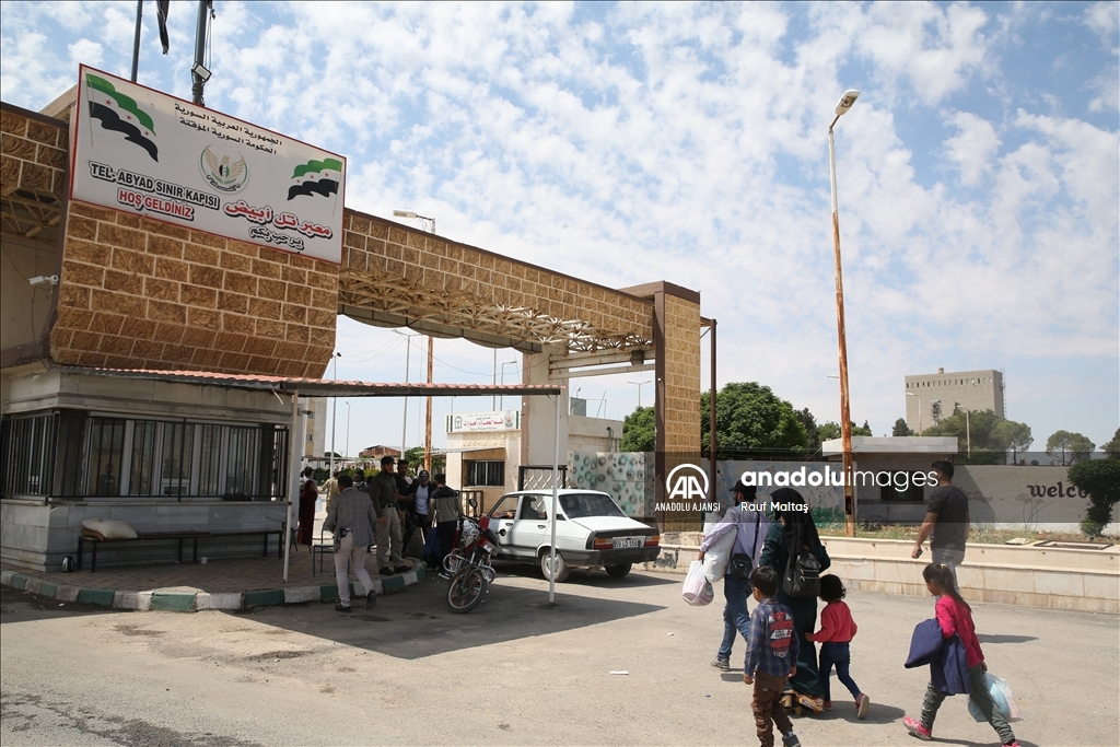 Suriyelilerin ülkelerine gönüllü geri dönüşleri sürüyor