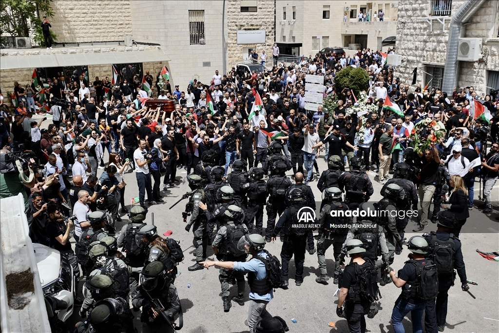 حمله نظامیان اسرائیل به مراسم جنازه ابوعاقله 