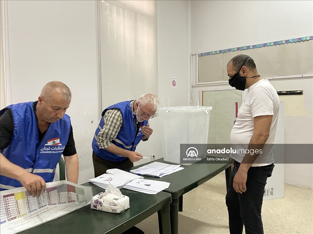 Lübnan'da genel seçimler için oy verme işlemi başladı