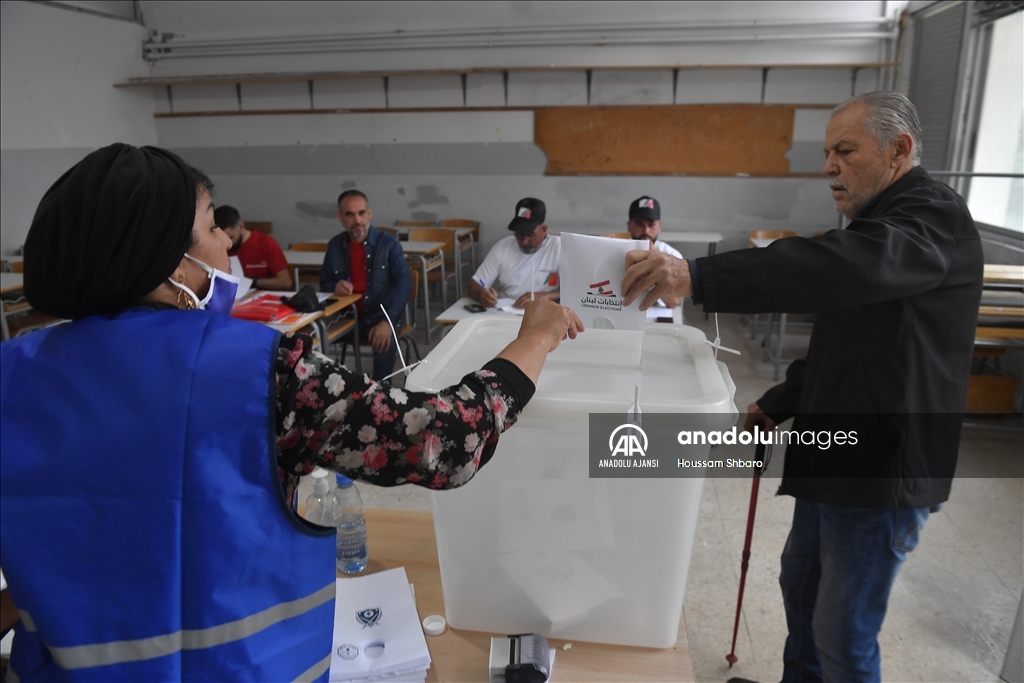 Lübnan'da genel seçimler için oy kullanma işlemi başladı