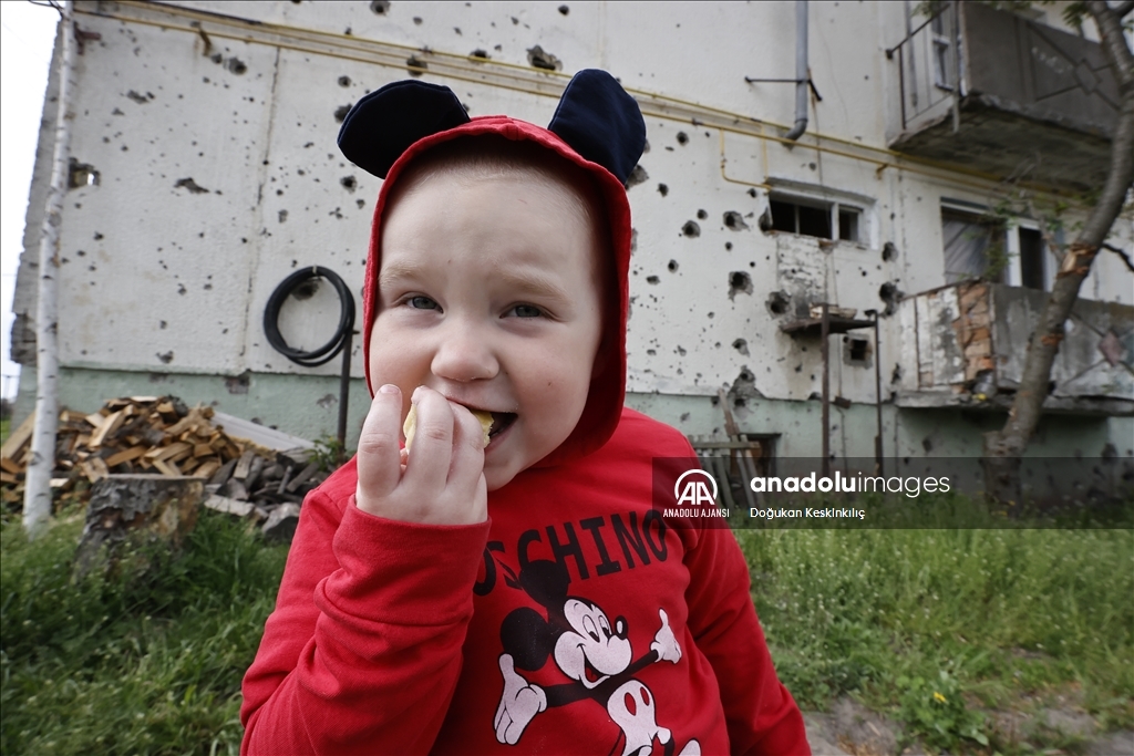 Ukrayna’nın Kozaroviçi köyü sakinleri: "Evlerimiz Rus ordusunca kalkan olarak kullanıldı"
