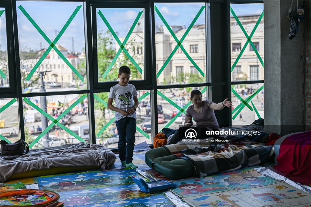 Ülkelerinden savaş nedeniyle ayrılan Ukraynalılar güvenli bölgelere geri dönüyor