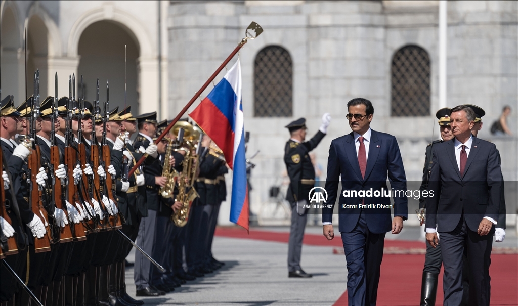 أمير قطر يبحث ورئيس سلوفينيا تعزيز التعاون الاقتصادي والاستثماري