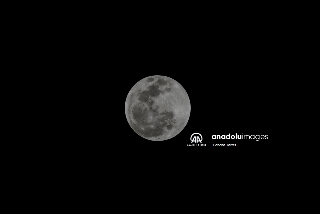 Ay tutulması Bogota'da gözlemlendi