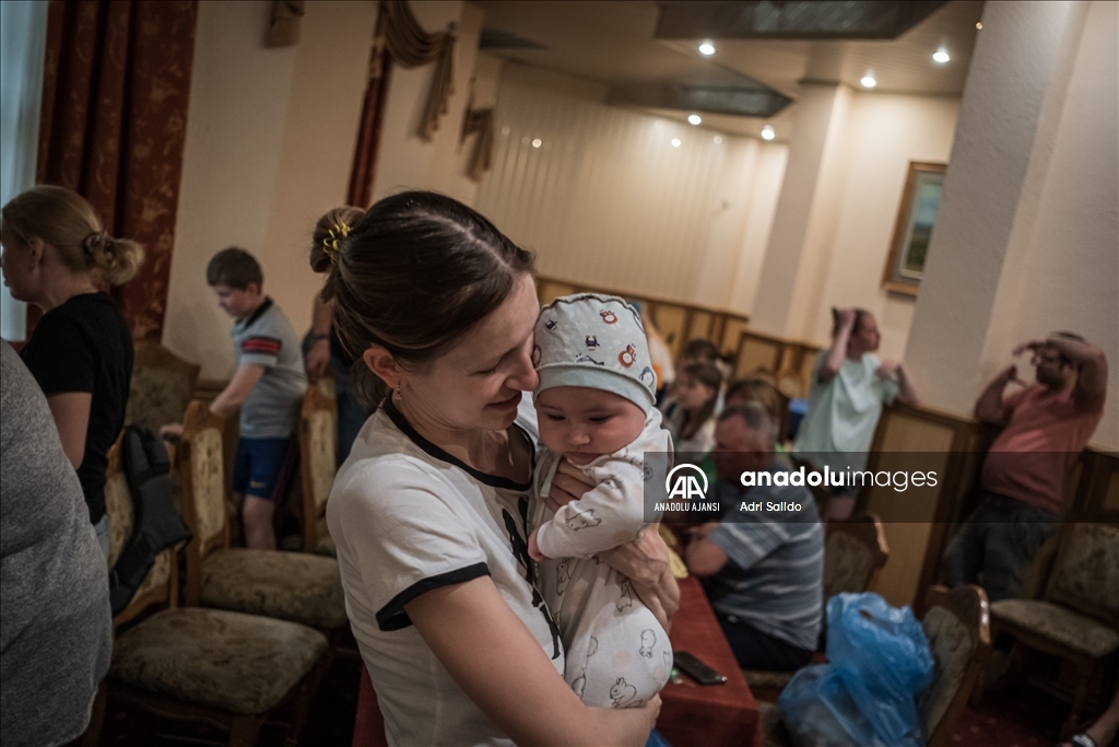 Ukrayna'daki savaştan kaçan siviller