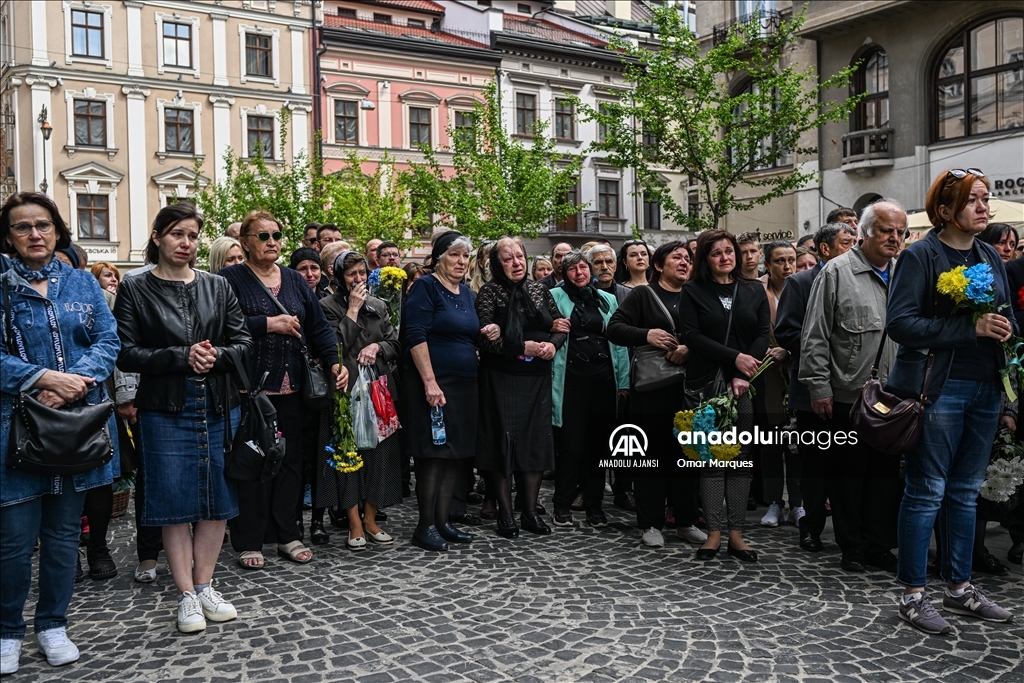 Savaşta ölen Ukrayna askeri için Lviv’de cenaze töreni düzenlendi