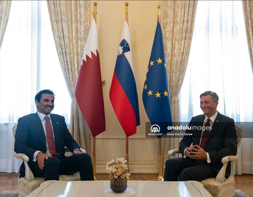 أمير قطر يبحث ورئيس سلوفينيا تعزيز التعاون الاقتصادي والاستثماري