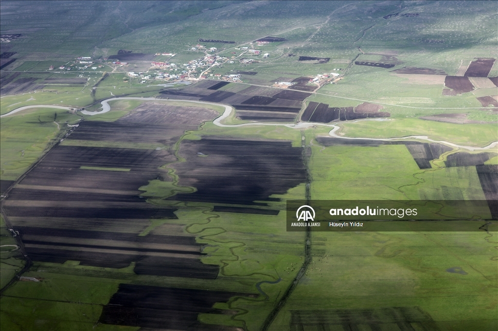 Ardahan'ın menderesleri helikopterden görüntülendi