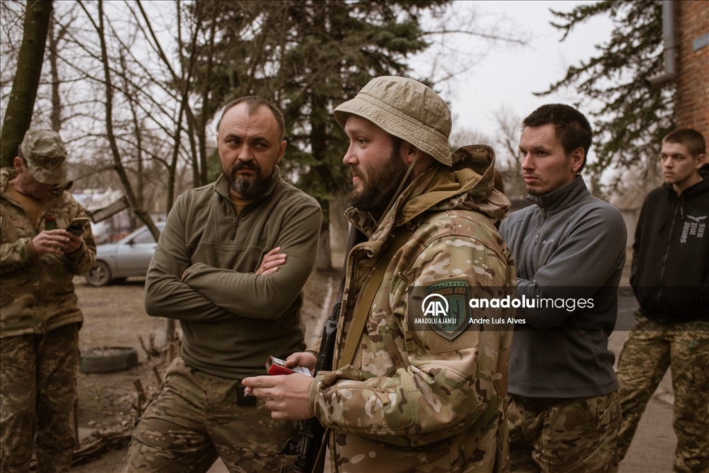 Ukrayna'nın Pavlohrad kentindeki gönüllüler askerlere destek oluyor