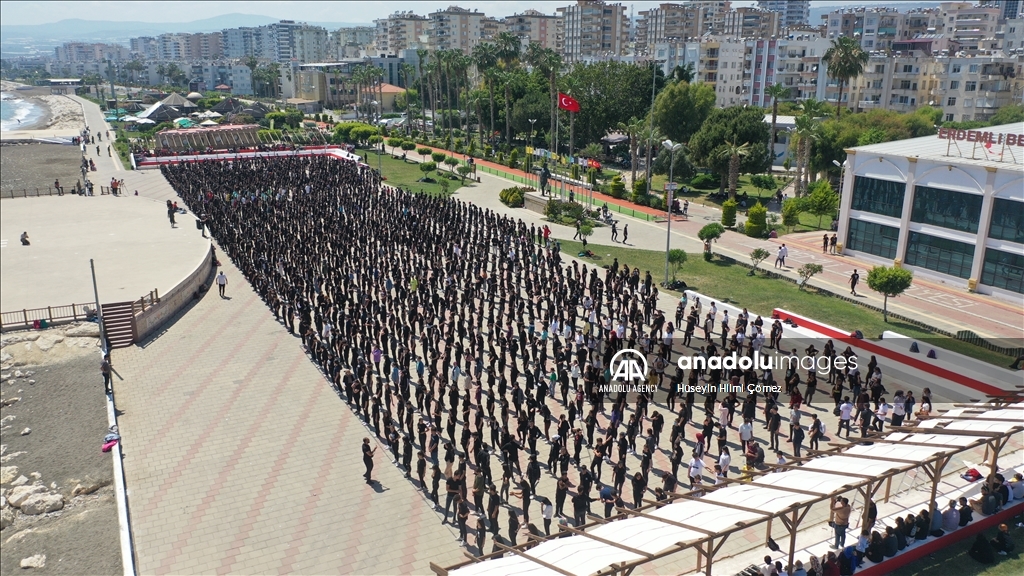 В Турции отмечается День памяти Ататюрка и праздник молодежи и спорта