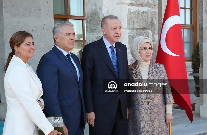 Encuentro entre los presidentes de Turquía y Colombia en el Palacio de Dolmabahce en Estambul 