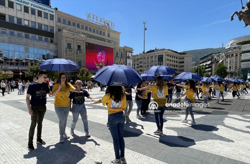 Во Скопје се одржа „Матурска парада“