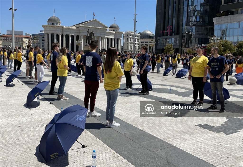 Во Скопје се одржа „Матурска парада“