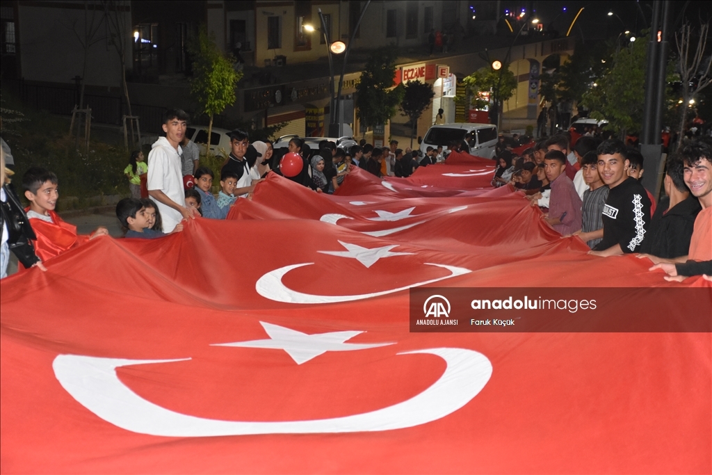 Elazığ ve Şırnak'ta "Fener Alayı ve Gençlik Yürüyüşü" gerçekleştirildi