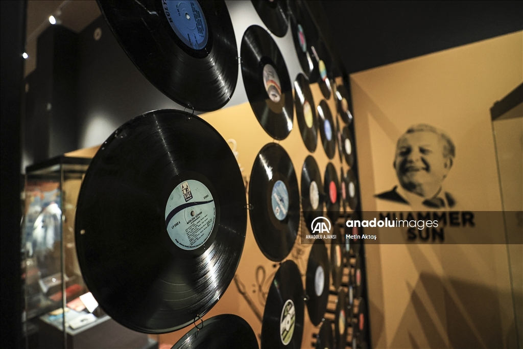 Musiki üstatlarının hafızalara işlenen eserleri Cumhurbaşkanlığı Millet Kütüphanesinde sergileniyor