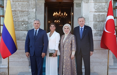Encuentro de los presidentes de Turquía y Colombia en Estambul