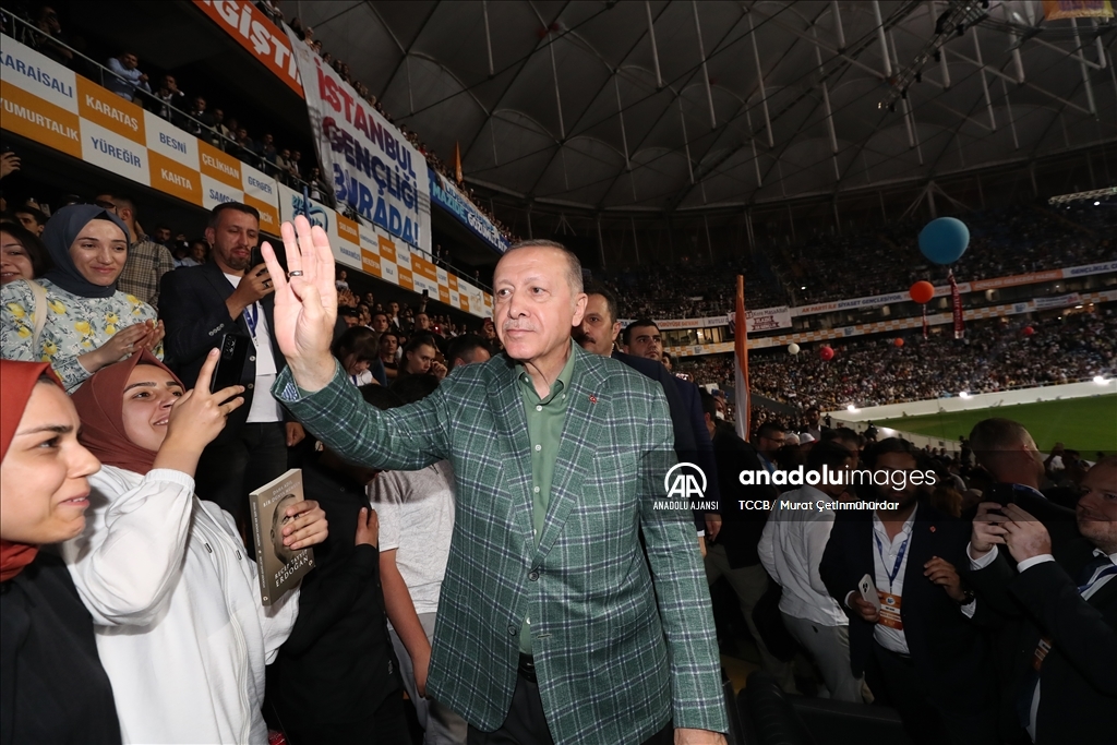 Cumhurbaşkanı Erdoğan, 'Bir Gençlik Şöleni'ne katıldı