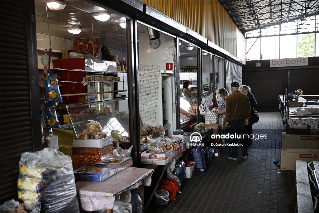 Ukrayna'da, Rusların saldırdığı Buça kentindeki pazar yerleri yeniden faaliyette