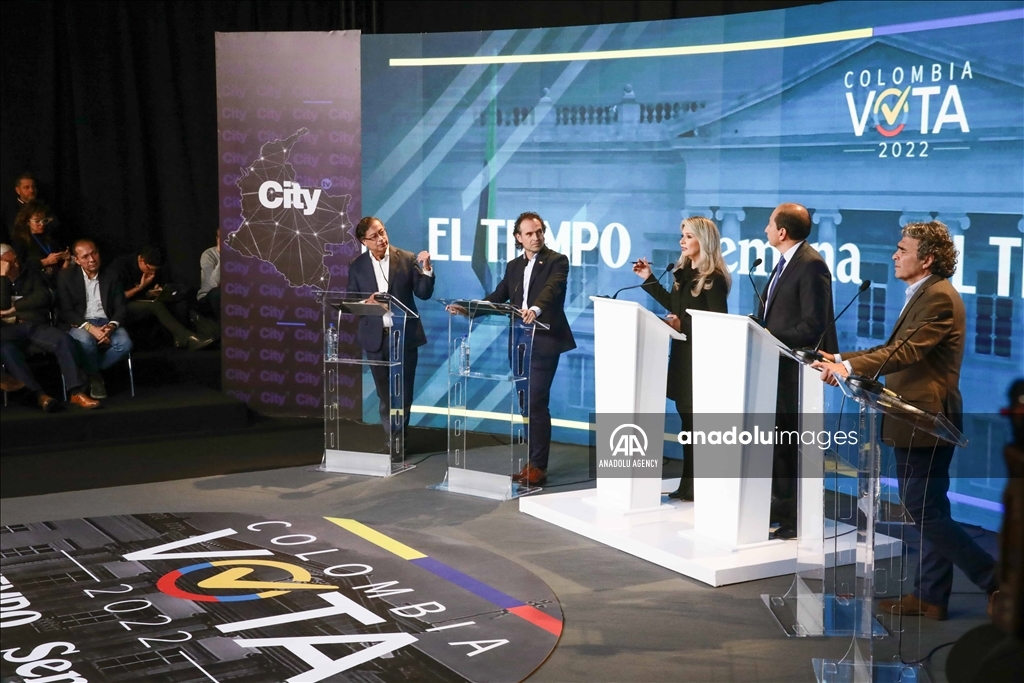 Las mejores imágenes que dejó el debate presidencial en Colombia 4