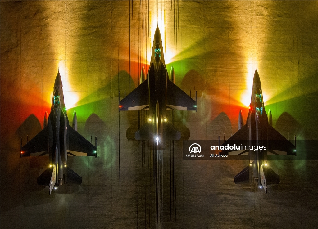 Gündüz "kartal" gece "yarasa" F-16'lar, her şartta göreve hazır
