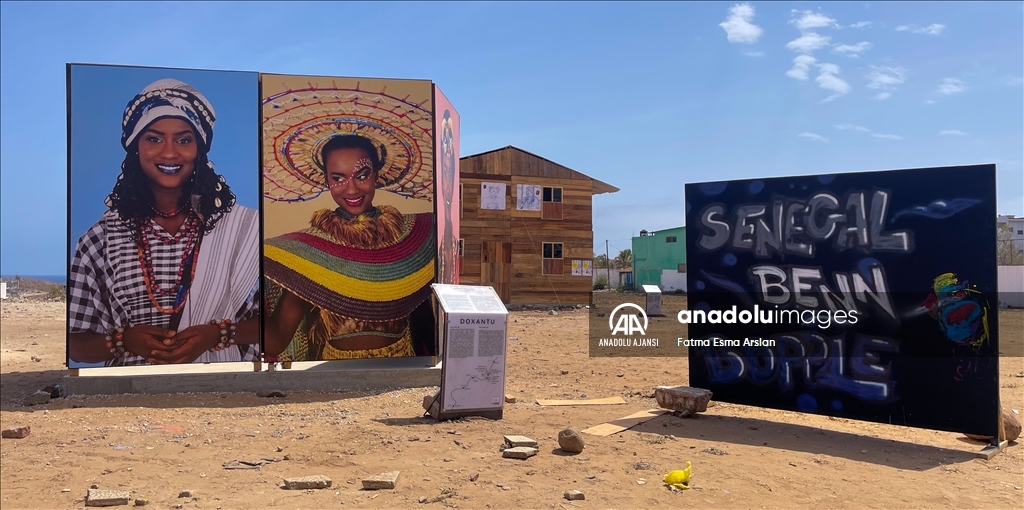 Dakar'da sanat sokaklara taşındı