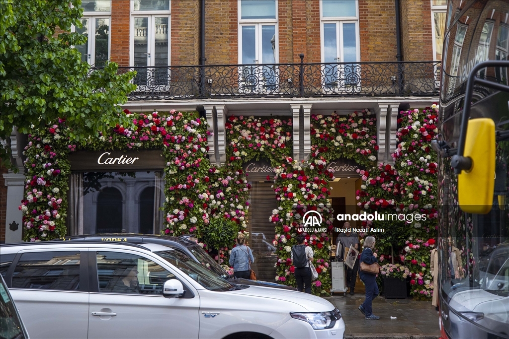 Londra çiçeklerle süslendi