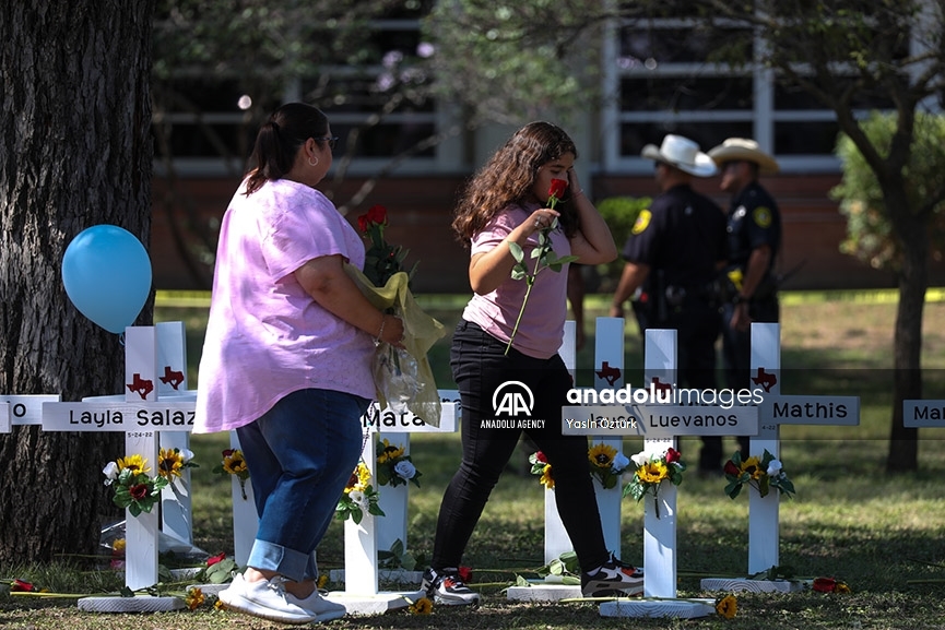 Los sentidos tributos a las víctimas del tiroteo en escuela primaria de Texas
