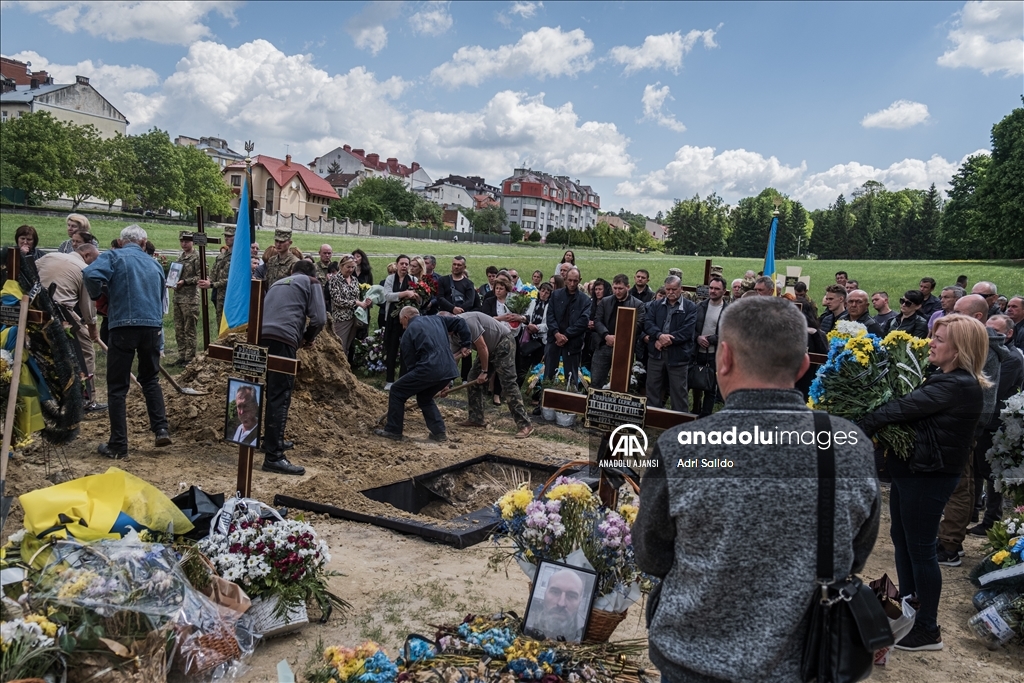 Hayatını kaybeden Ukrayna askerleri için Lviv’de cenaze töreni düzenlendi