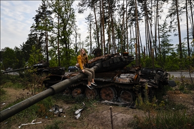 “Kiev savunması”ndaki yoğun çatışmanın yaşandığı bölge, tank mezarlığına döndü