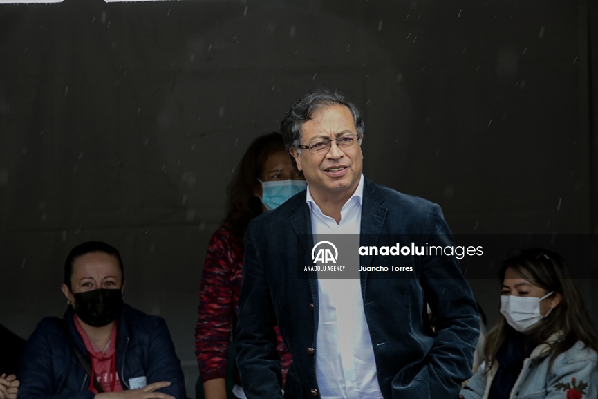 El candidato presidencial Gustavo Petro depositó su voto en medio de las elecciones presidenciales de Colombia