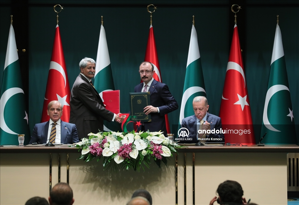 Türkiye ile Pakistan arasında 7 anlaşma imzalandı