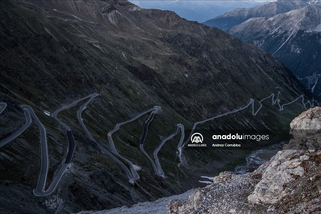 Dünya'nın en tehlikeli yolları: Stelvio Geçidi