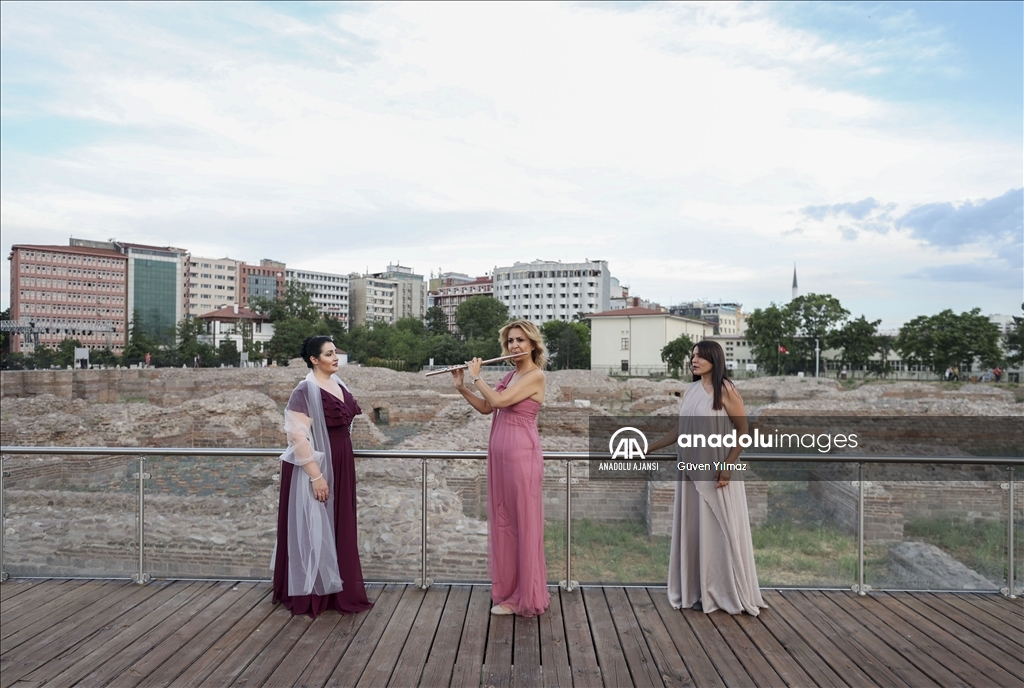 Tarihi Roma Hamamı Trio Patara konserine ev sahipliği yaptı