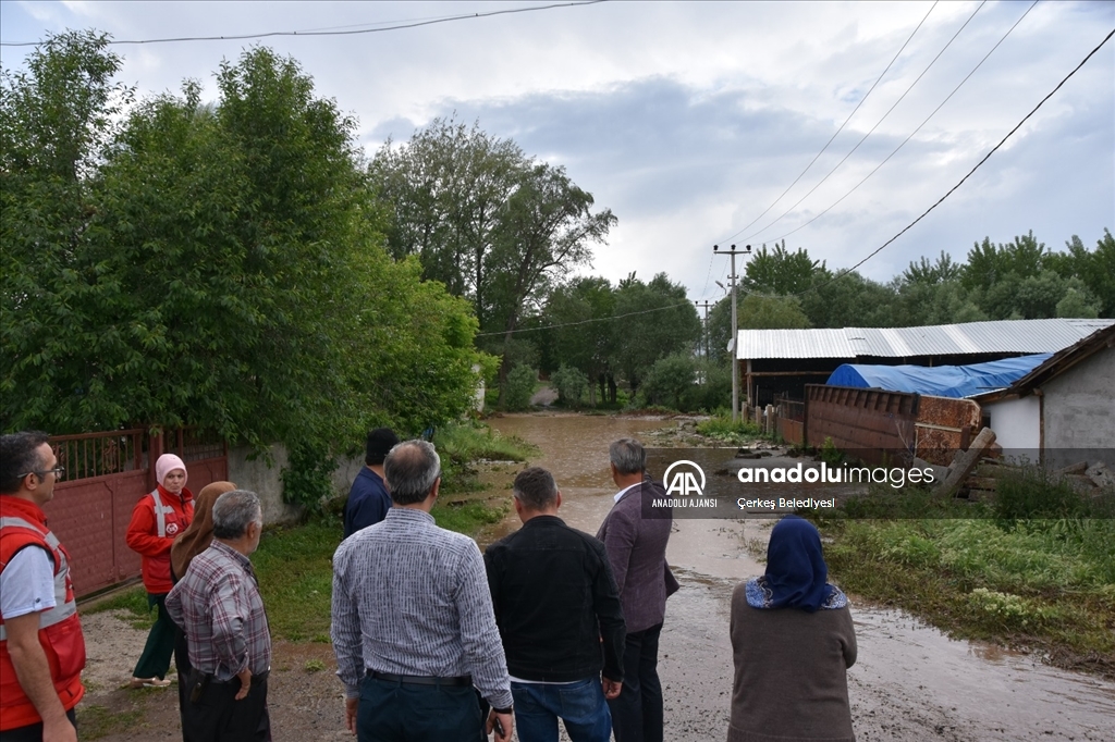 Çerkeş ilçesinde sağanak hayatı olumsuz etkiledi