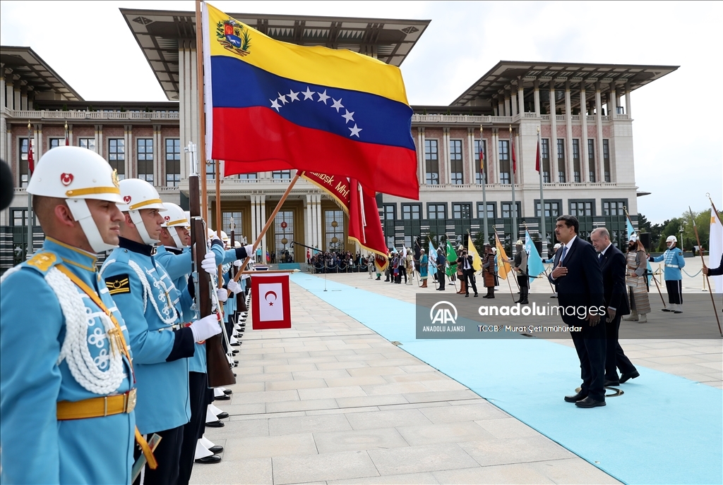 Cumhurbaşkanı Erdoğan, Venezuela Devlet Başkanı Maduro'yu resmi törenle karşıladı