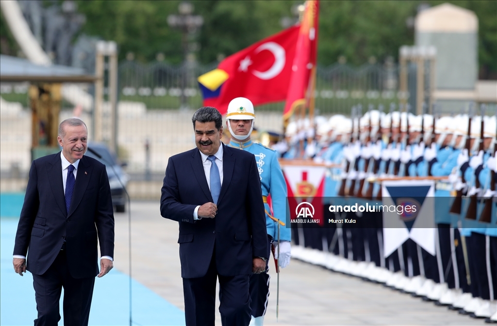 Cumhurbaşkanı Erdoğan, Venezuela Devlet Başkanı Maduro'yu resmi törenle karşıladı