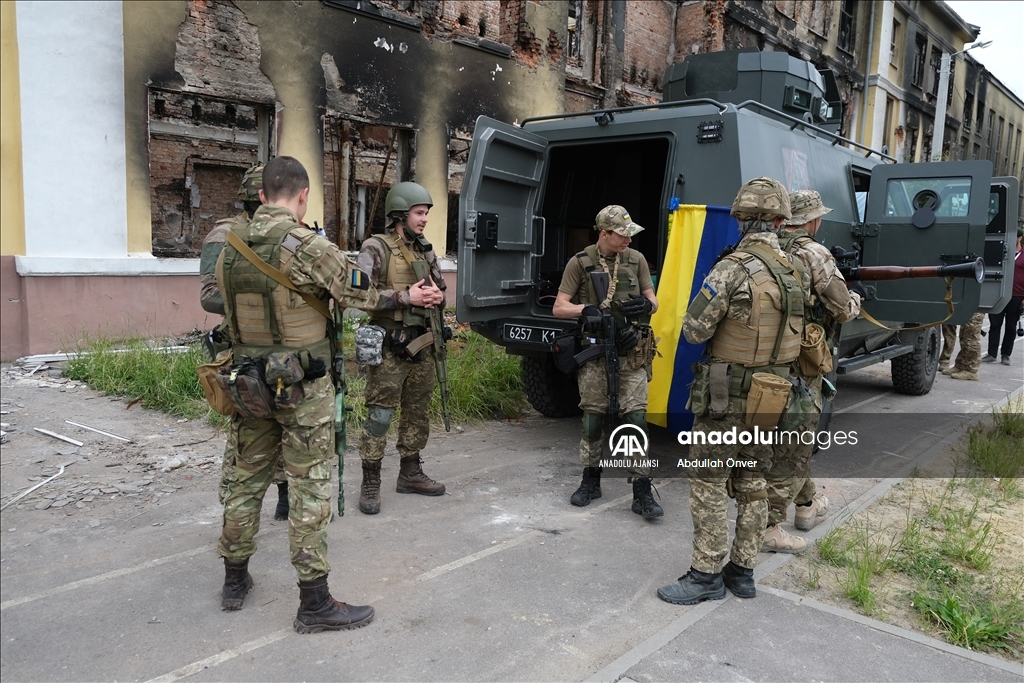 Savaşın gölgesinde Ukrayna'da mezuniyet töreni