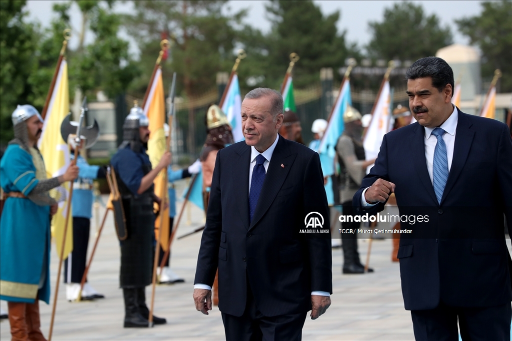 Cumhurbaşkanı Erdoğan, Venezuela Devlet Başkanı Maduro'yu resmi törenle karşıladı
