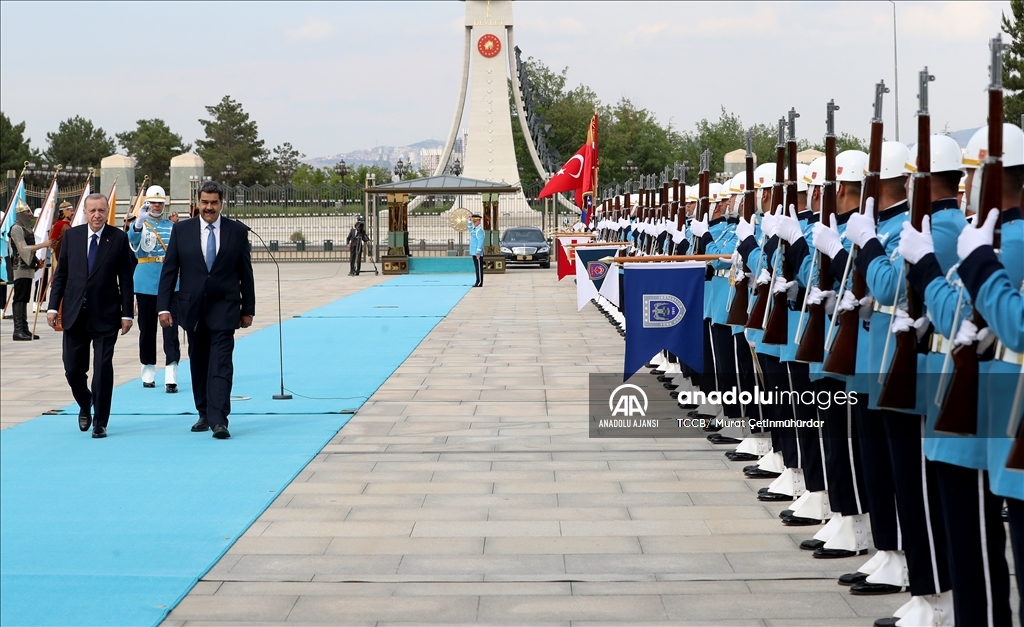 Cumhurbaşkanı Erdoğan, Venezuela Devlet Başkanı Maduro'yu resmi törenle karşıladı