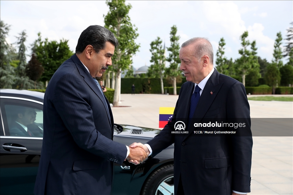 Cumhurbaşkanı Erdoğan, Venezuela Devlet Başkanı Maduro'yu resmi törenle karşıladı