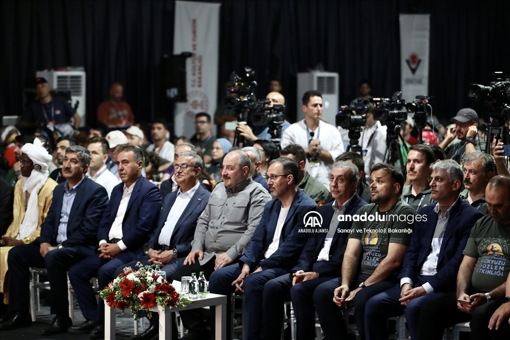 Sanayi ve Teknoloji Bakanı Varank ile Gençlik ve Spor Bakanı Kasapoğlu, Diyarbakır'da
