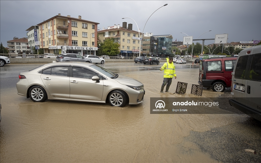 Ankara'daki sağanakta bir kişi hayatını kaybetti Anadolu Ajansı