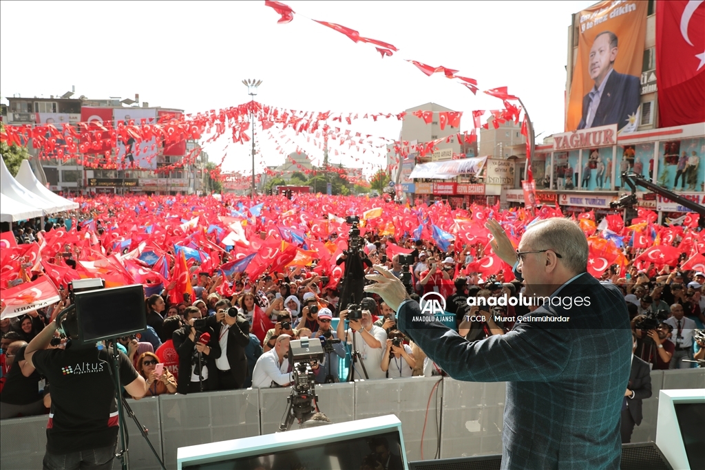 Cumhurbaşkanı Recep Tayyip Erdoğan Van'da