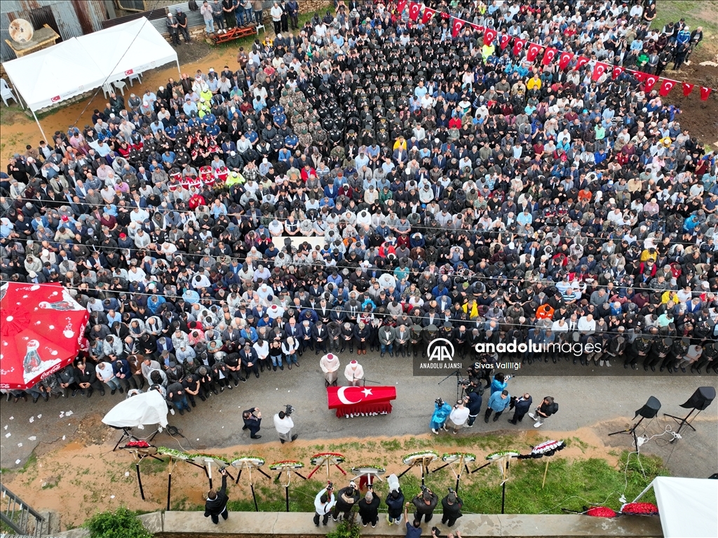 Şehit Piyade Uzman Çavuş Ömer Yıldırım, Sivas'ta son yolculuğuna uğurlandı