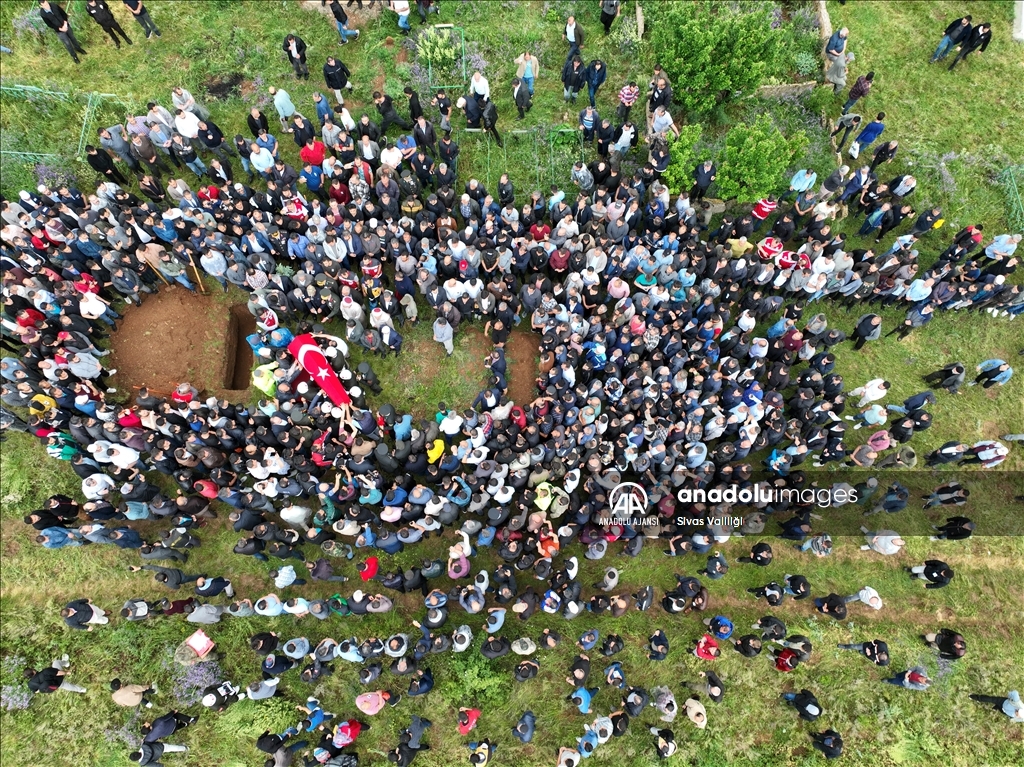 Şehit Piyade Uzman Çavuş Ömer Yıldırım, Sivas'ta son yolculuğuna uğurlandı